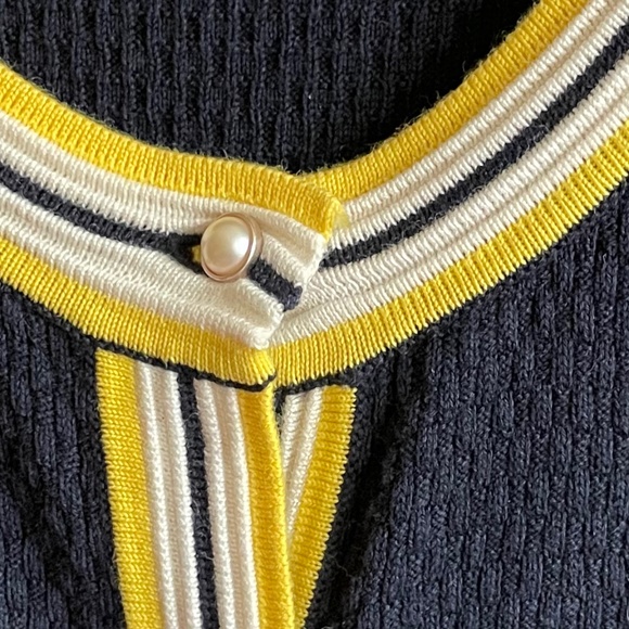 Talbots Women's Navy and Yellow Sweater - Picture 4 of 11